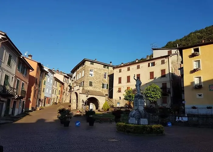 Antica Porta Delle Cinque Terre * Pignone