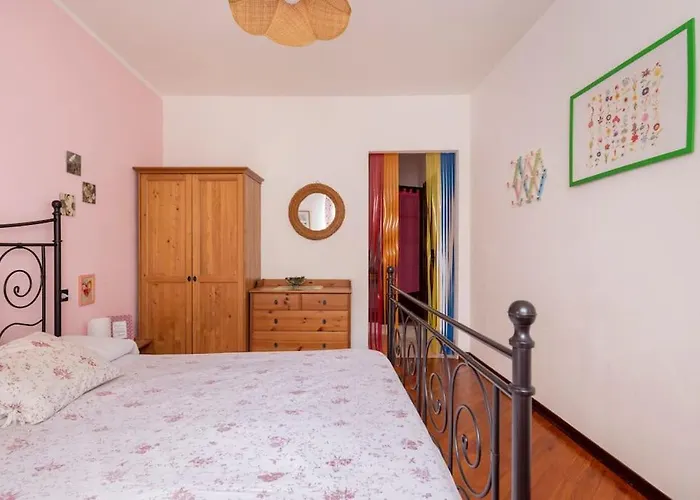 Antica Porta Delle Cinque Terre * Pignone